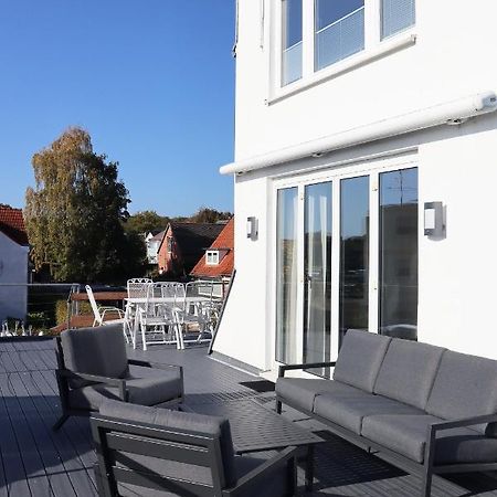 Grosse Penthouse Ferienwohnung Mit Meerblick, Sonnenterrasse & Luxusbad Von "Momentic" Sierksdorf Luaran gambar