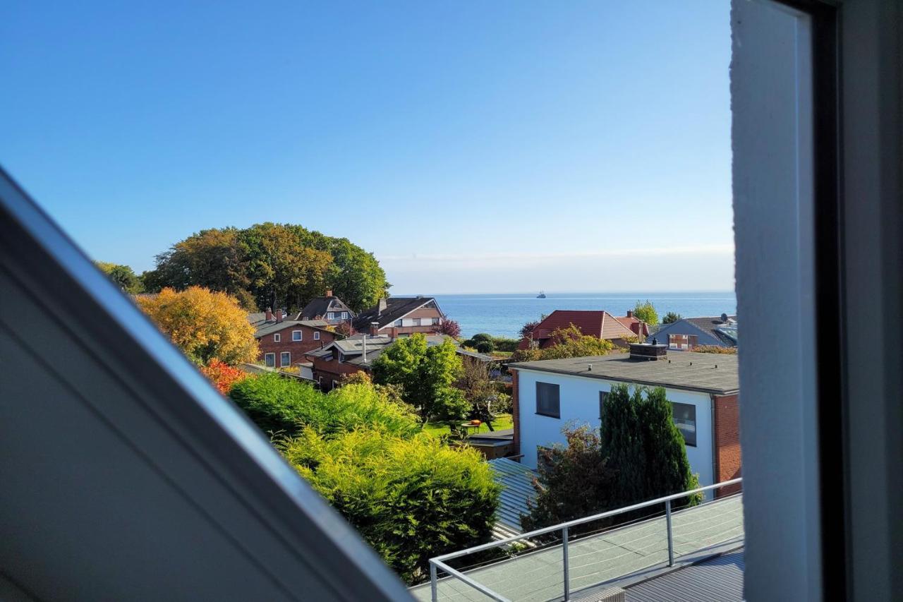 Grosse Penthouse Ferienwohnung Mit Meerblick, Sonnenterrasse & Luxusbad Von "Momentic" Sierksdorf Luaran gambar